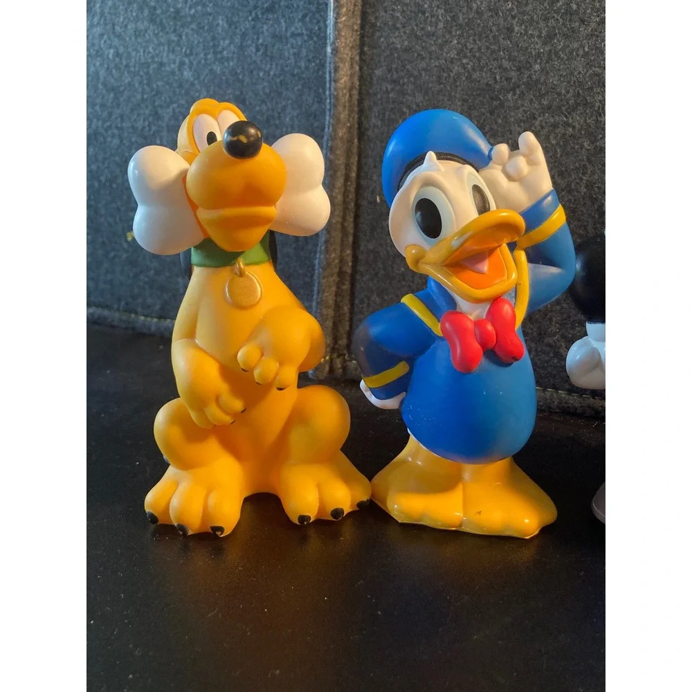 Disney Store Mickey Mouse and Friends 6 Piece Bath Toy Figure Set B101Q4150066